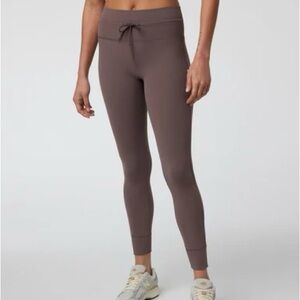 Vuori Daily Legging - Long (like new!)